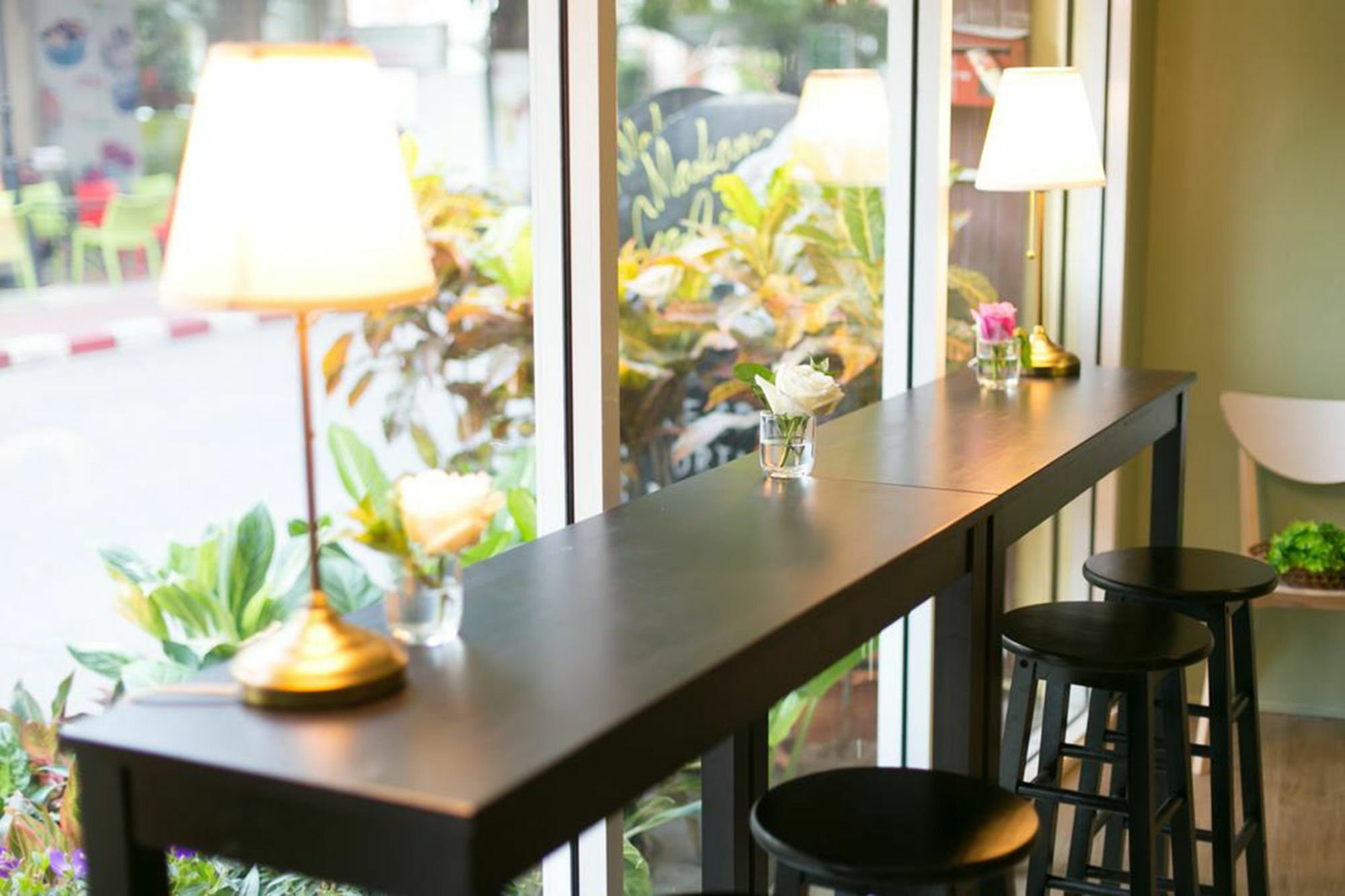 Folk Poshtel Silom Acomodação com café da manhã Banguecoque Exterior foto