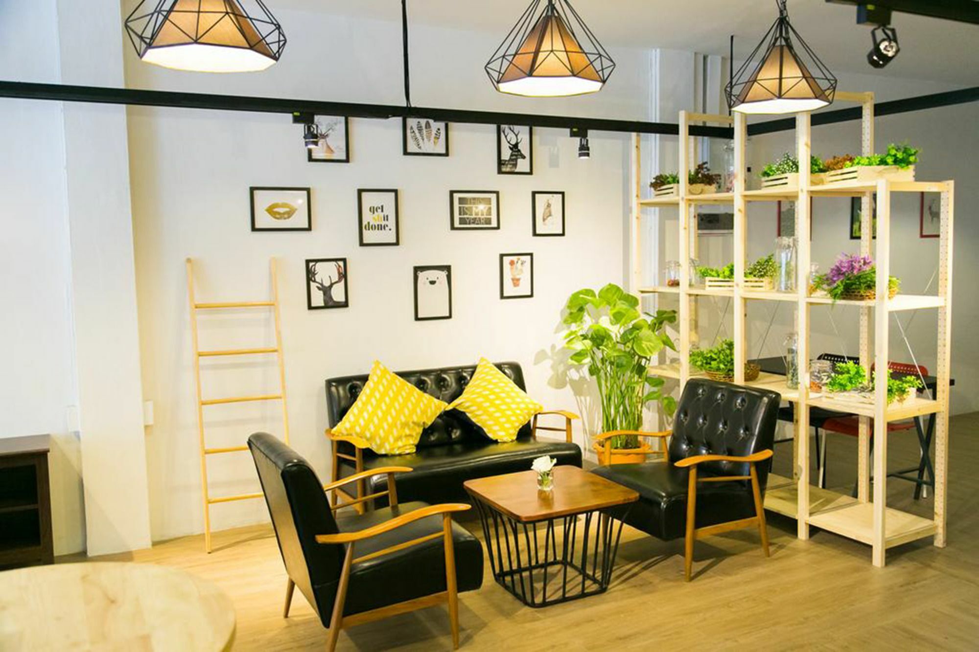 Folk Poshtel Silom Acomodação com café da manhã Banguecoque Exterior foto