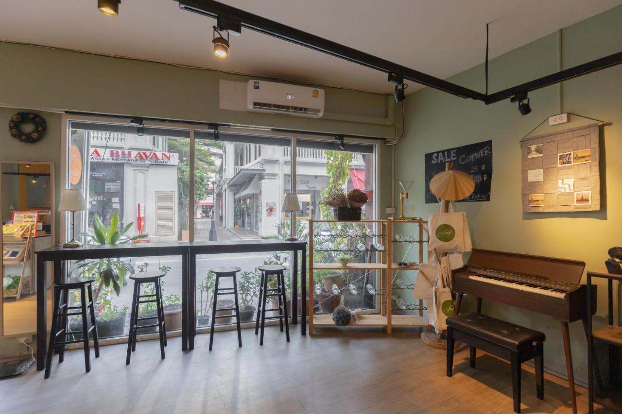 Folk Poshtel Silom Acomodação com café da manhã Banguecoque Exterior foto